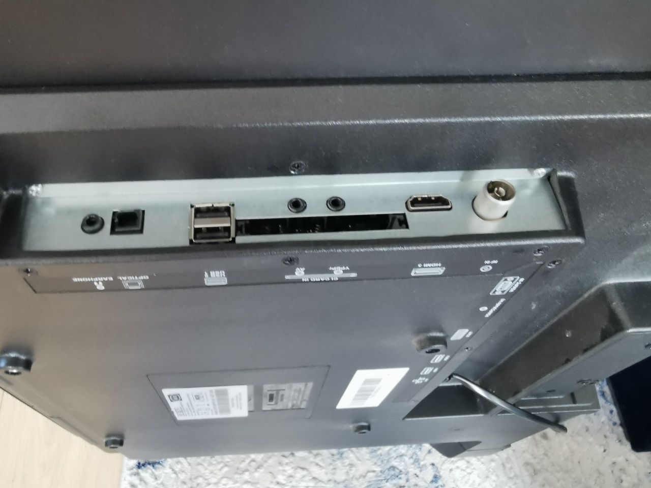 TELEWIZOR BLAUPUNKT 40 CALI LED + uchwyt na ścianę