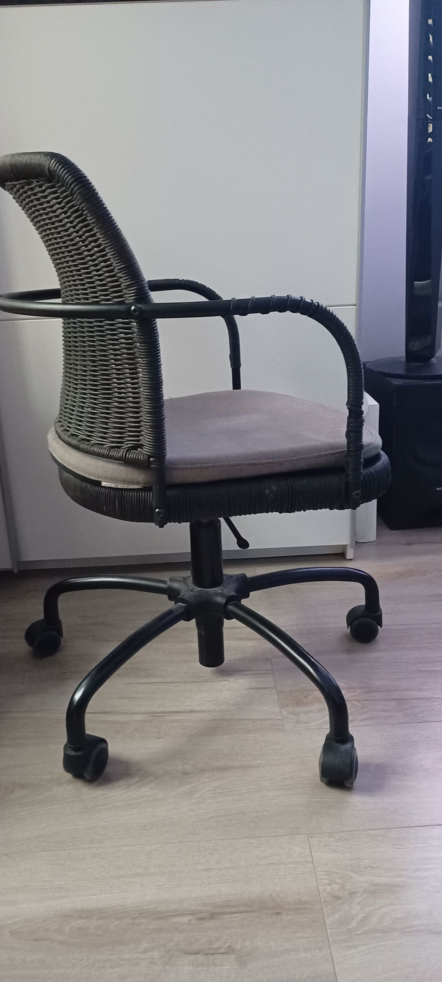 Krzesło rattanowe ikea