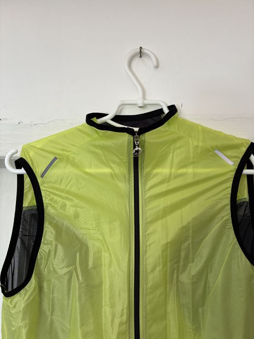Велосипедна вітрозахисна жилетка Assos Wind Vest розмір М