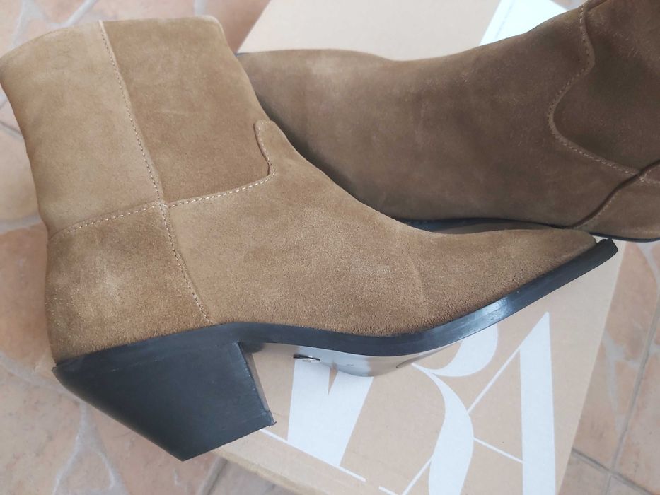 Сапоги казаки Zara , замша натуральна, розмір  38, нові