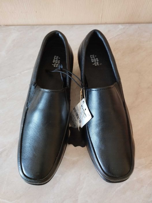 Кожаные женские туфли новые /Шкіряні жіночі туфлі нові р.40 (26 см)