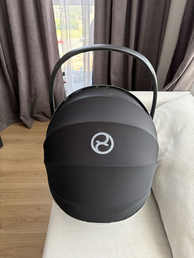 Дитяча  автолюлька Cybex cloud  Z i-size (0-13 кг), є адаптери