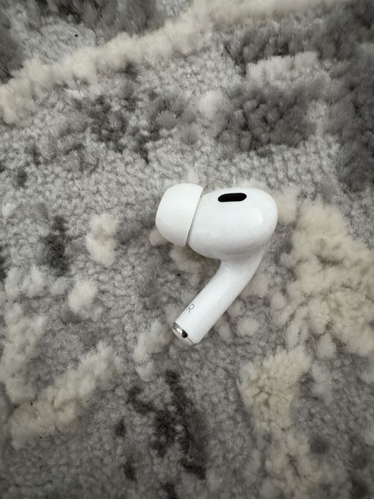Airpods Pro 2 gen 2 type-c(кейс та правий навушник)