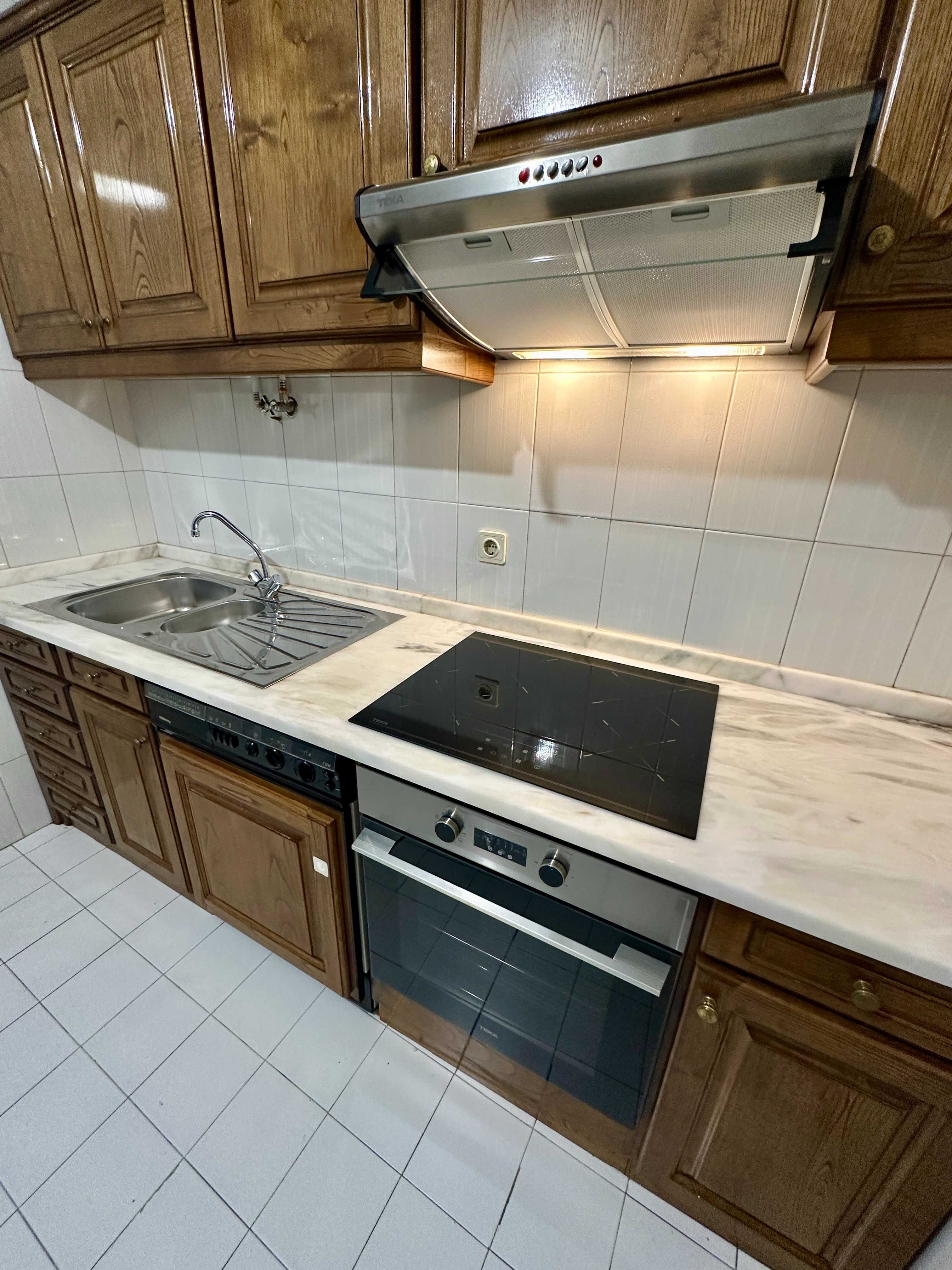 Apartamento T2 à venda na Rua Alexandre Herculano