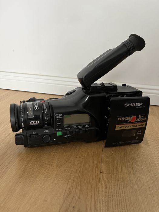 Kamera Sharp Power Zoom