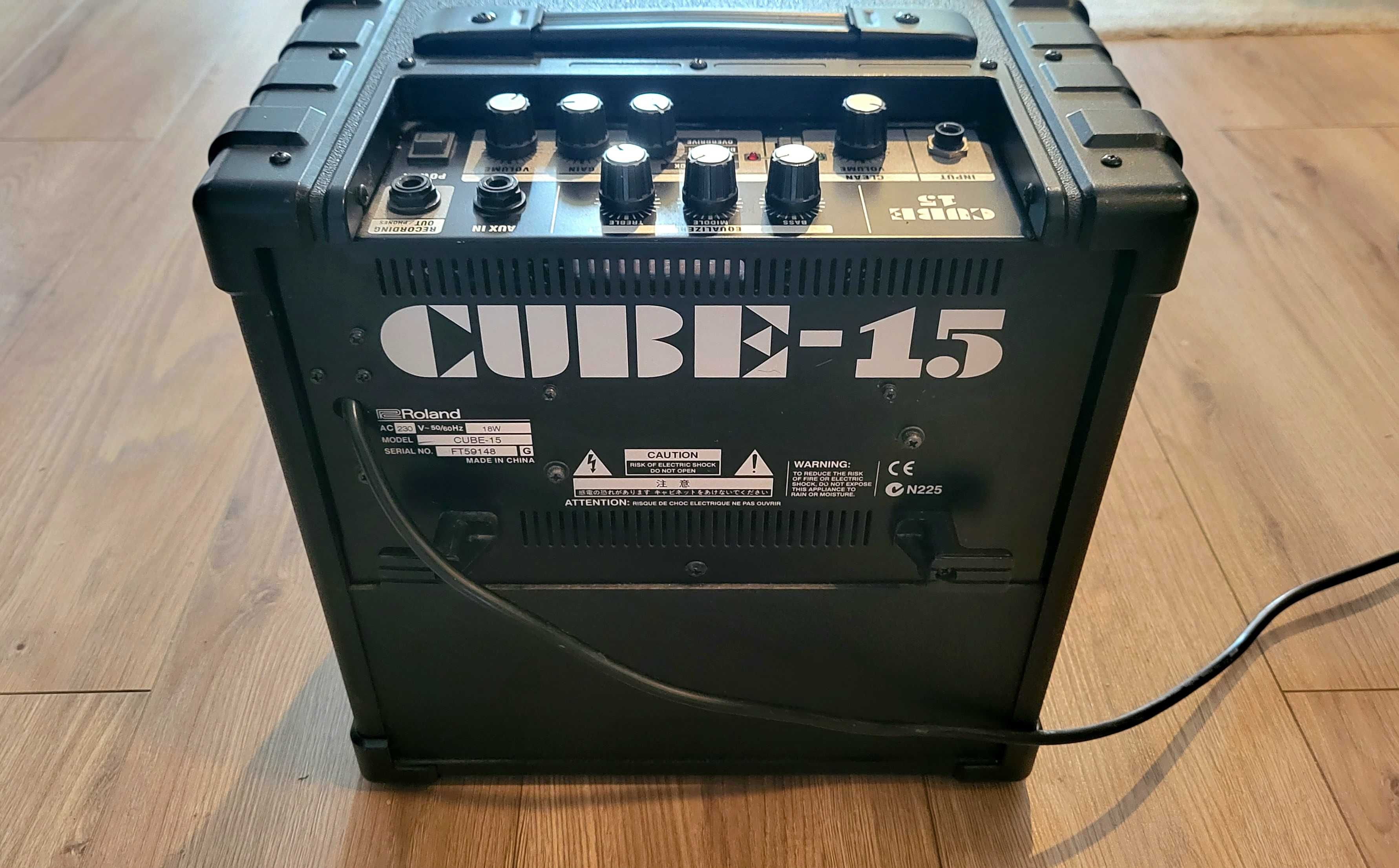 Wzmacniacz gitarowy Roland Cube 15