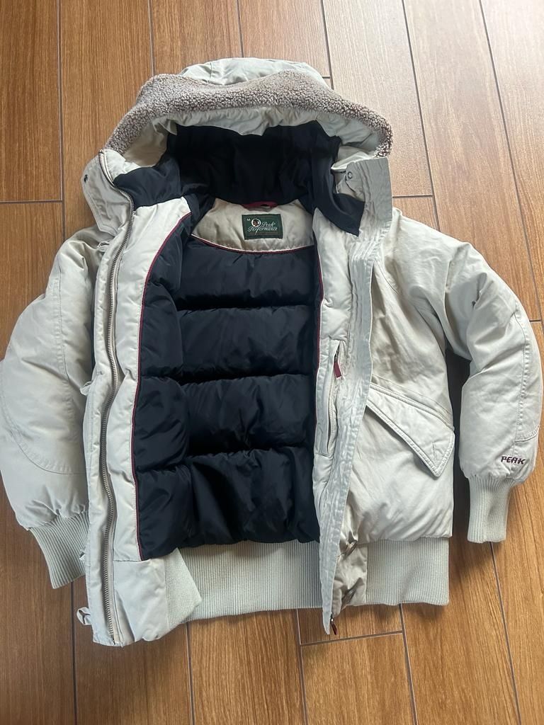 Beżowa puchowa kurtka peak performance y2k streetwear vintage oversize