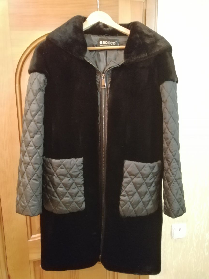 Куртка (пальто) из искусственного меха от фирмы Esocco