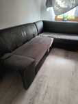 Szara rozkładana sofa kanapa