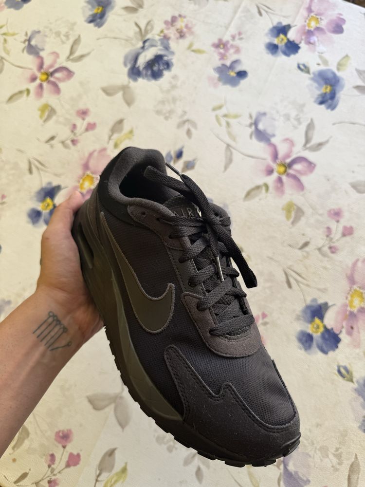 Nike Air Max Solo Edição Especial