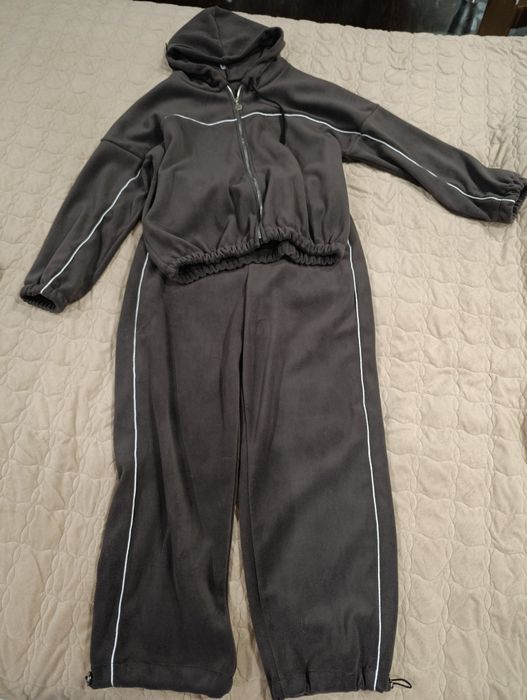 Спортивний жіночий костюм, тканина фліс, теплий.