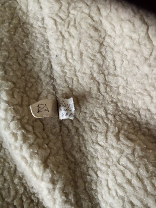 Дублёнка женская меховая,акрил,искусственный замша.Очень тёплая.С пояс