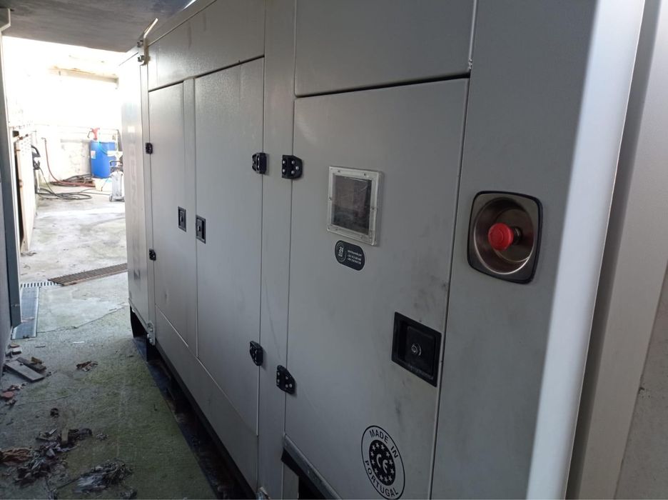 Gerador usado 277kVA de 2022