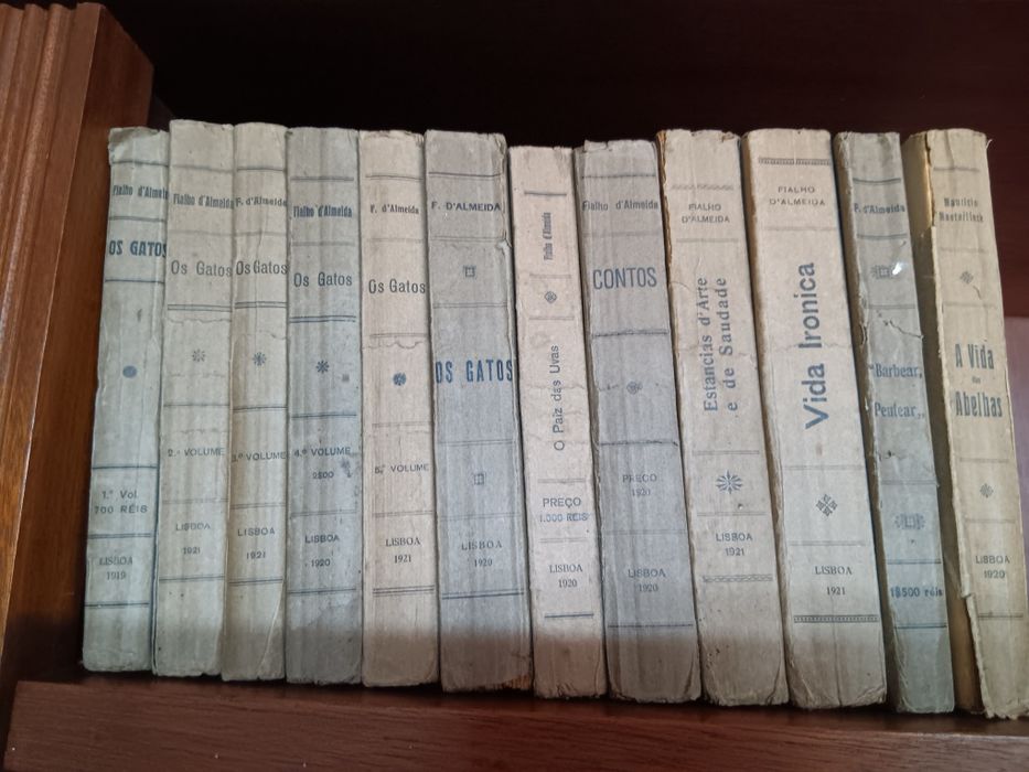 Coleção-livraria clássica ed-Fialho de Almeida e Mauricio Maeterlinck