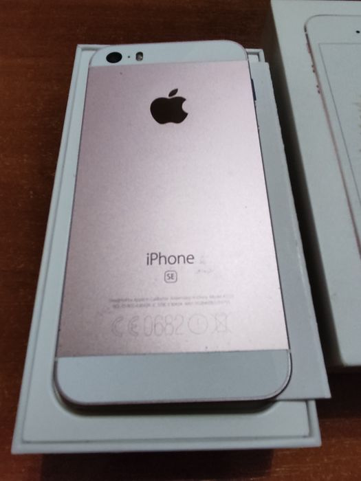 iPhone SE Rose Gold
