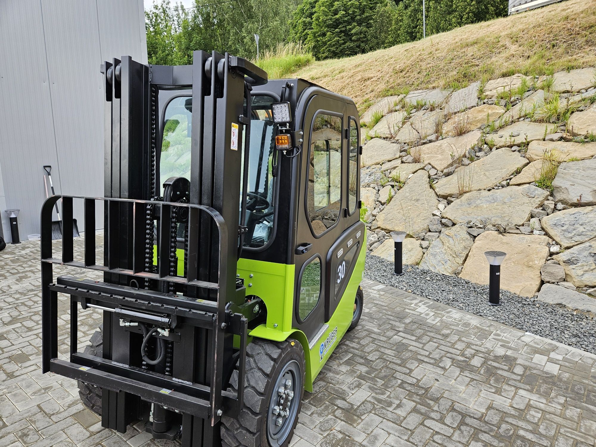 Wózek Widłowy 3 T KRÜGER®PD-30E,Maszt4.5 lub 5,5m Triplex Elektryczny