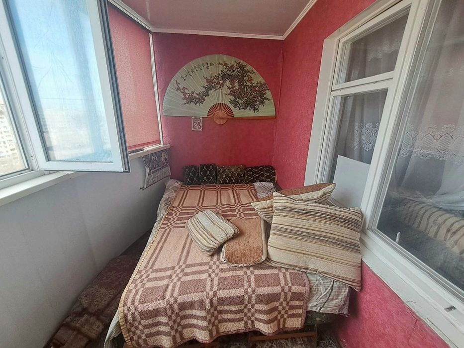 2 кімнатна. Кімнати роздільні. Сотовий проект. 3 лоджії. Загальна 54м2