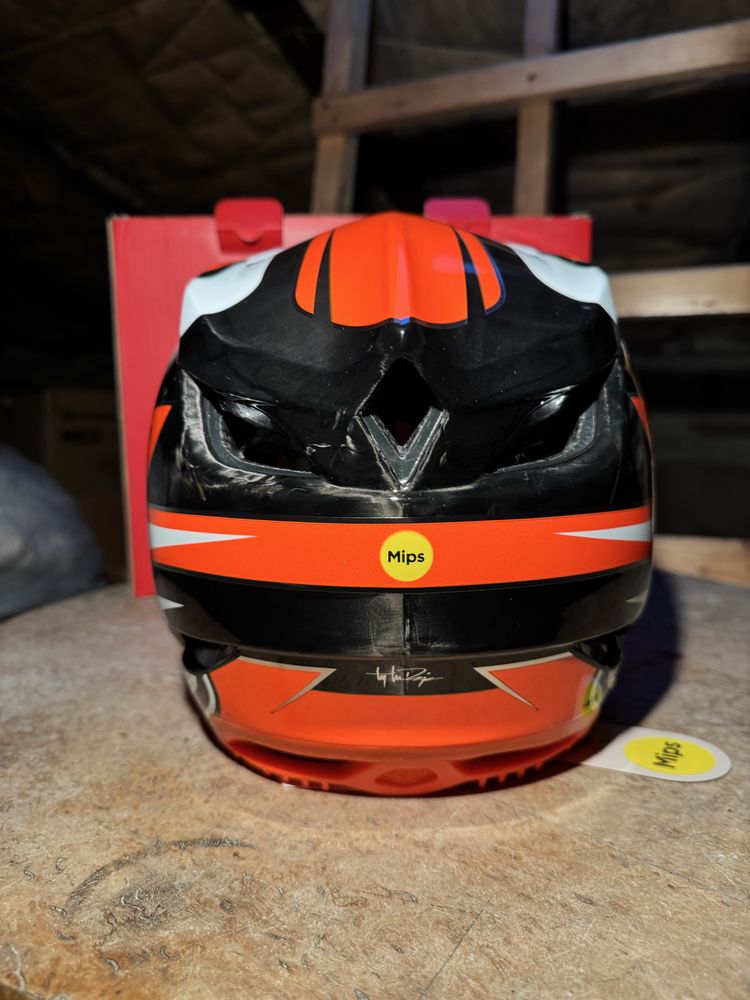 Kask Troy Lee Designs D4 Carbon Red czerwony nowy S
