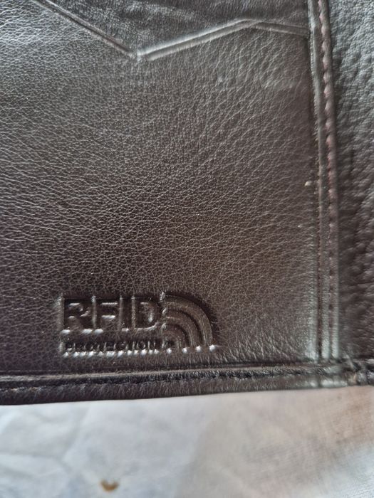 Carteira de cartoes para homem e mulher