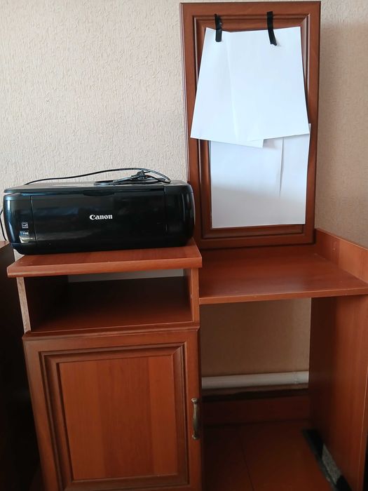 Комод та трюмо з дзеркалом