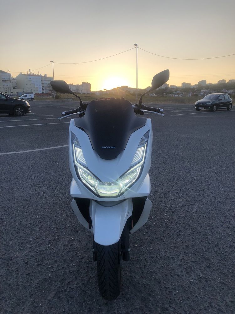 Moto honda pcx 125 ano 2022 otima oportunidade