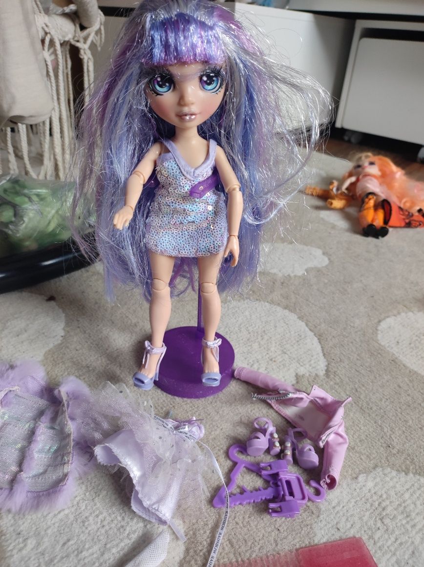 Rainbow High lalka Violet