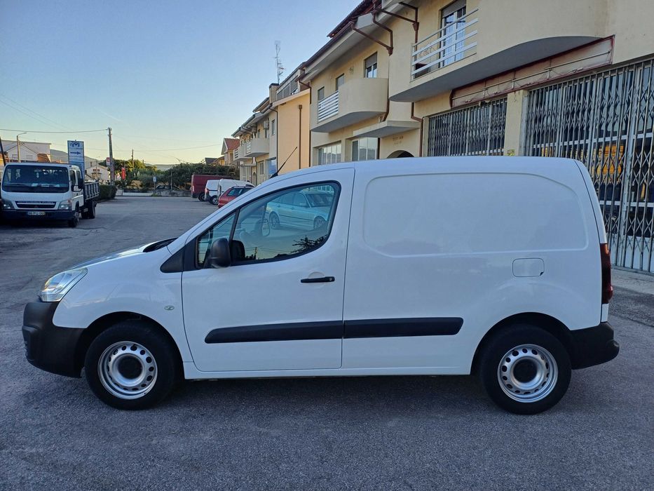 Carrinha PEUGEOT PARTNER II 1.6 HDI 75 cv 3L de 2016