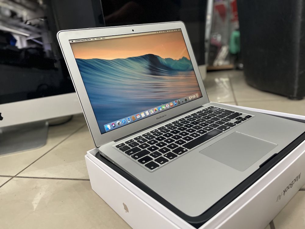 MacBook Air 13 i7 8gb 256ssd bis sur OS X