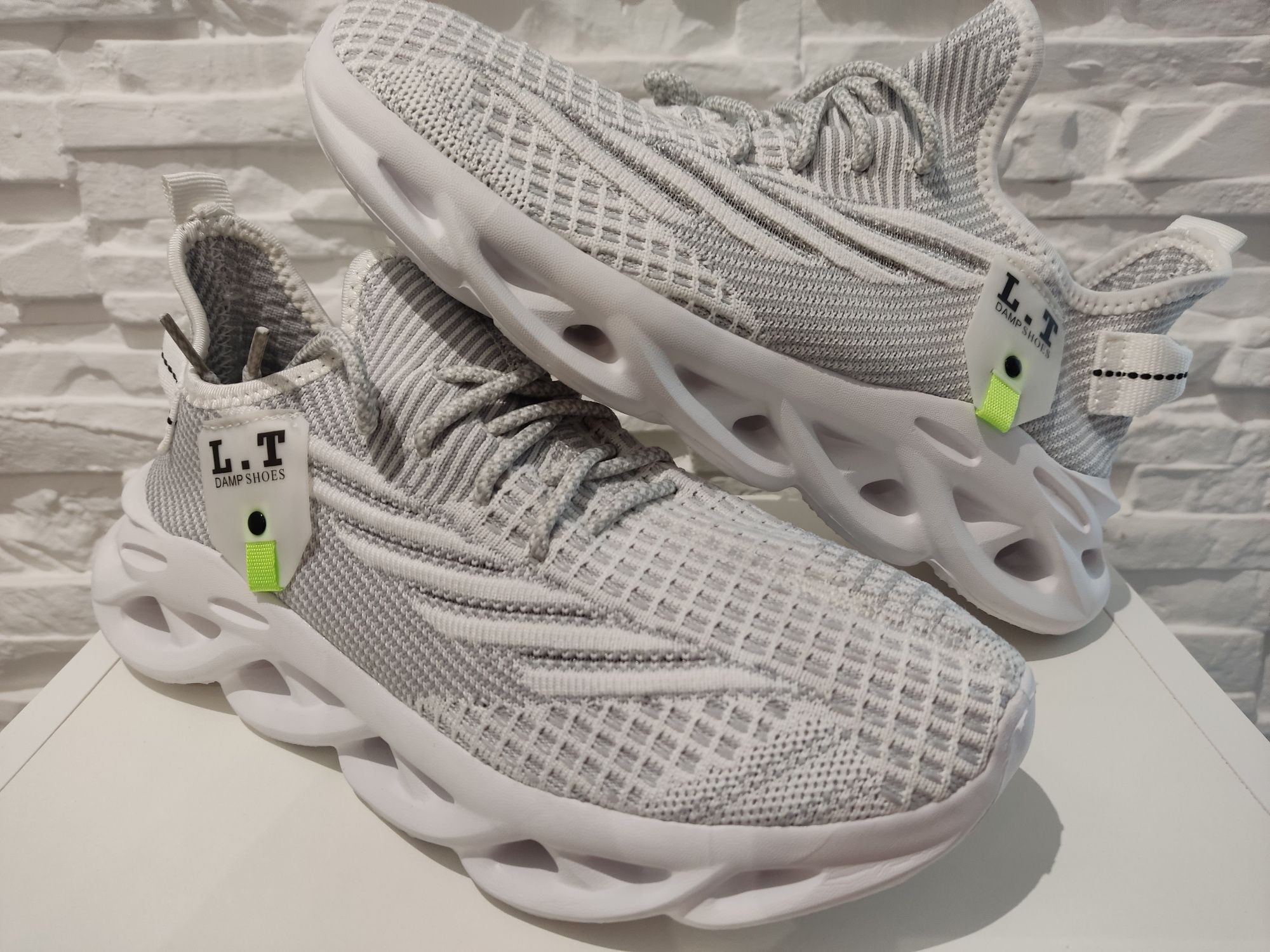 Buty sportowe męskie 40 (25,8 cm)