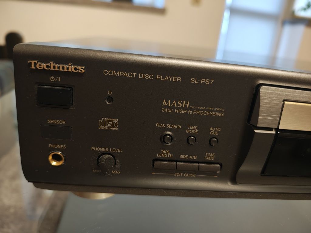 CD Technics SL-PS7