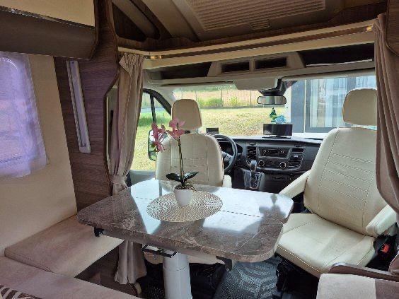 Pakiet zimowy. Kamper do wynajecia Rimor Evo 69 plus Automat.5os