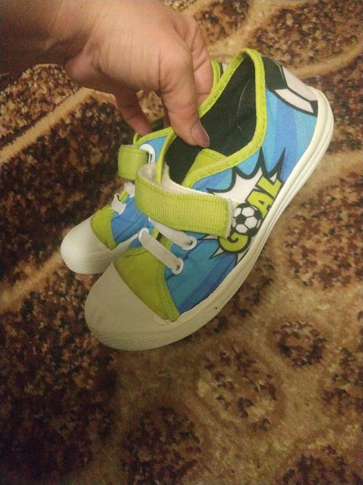 Взуття дитяче тапки тапочки обувь детская в садок пінетки