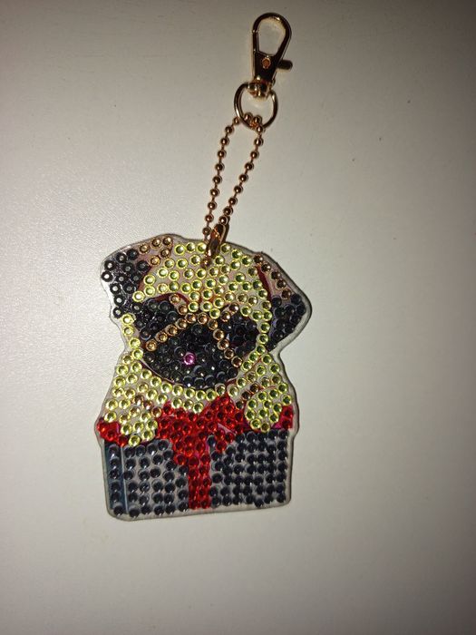 Брелки-цуценята з алмазу