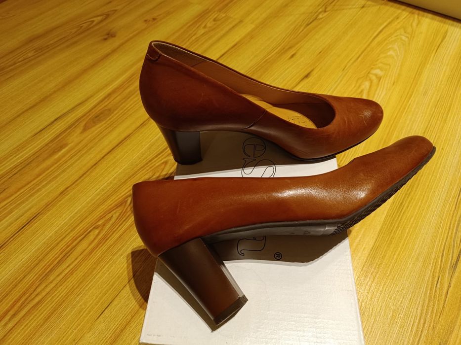 Buty damskie czółenka skorzane eska 40