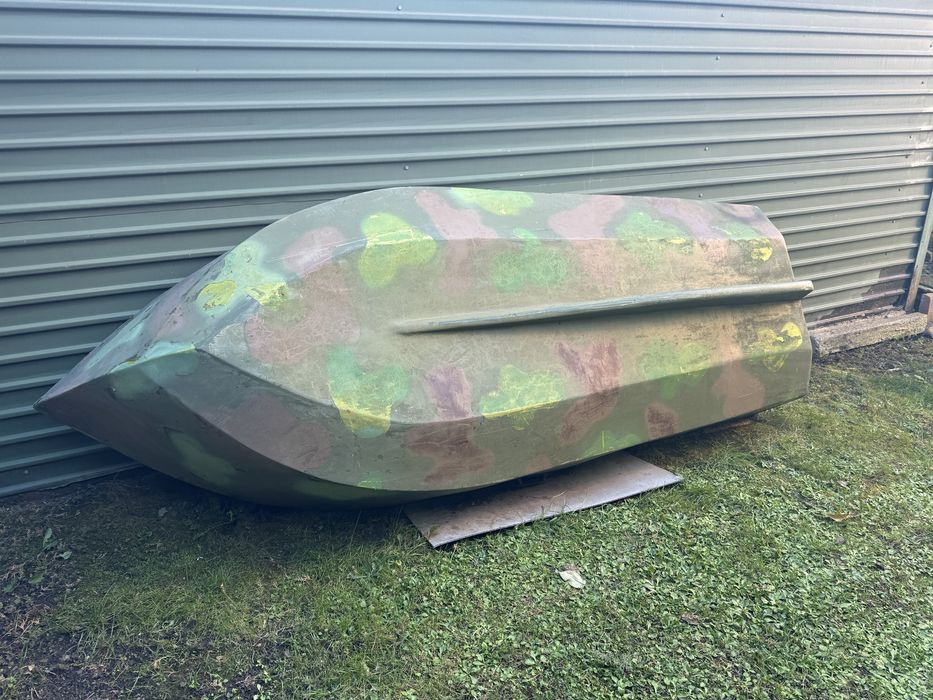 Човен гребний, ідеальний стан