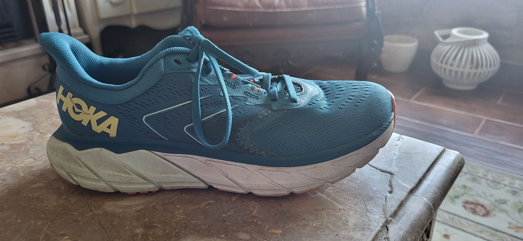 Hoka  como novo corrida e caminhada
