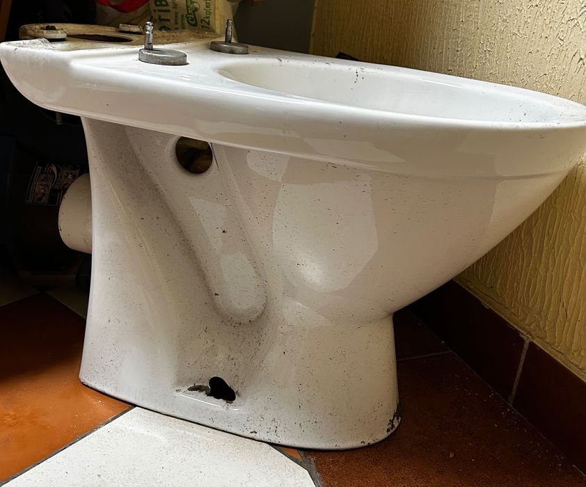 Унітаз (бу туалет для ремонта)