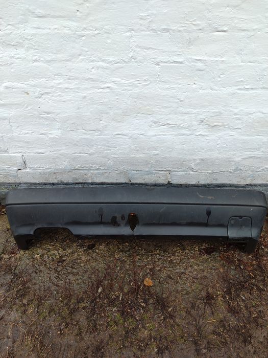 Продам бампер Фольксваген гольф