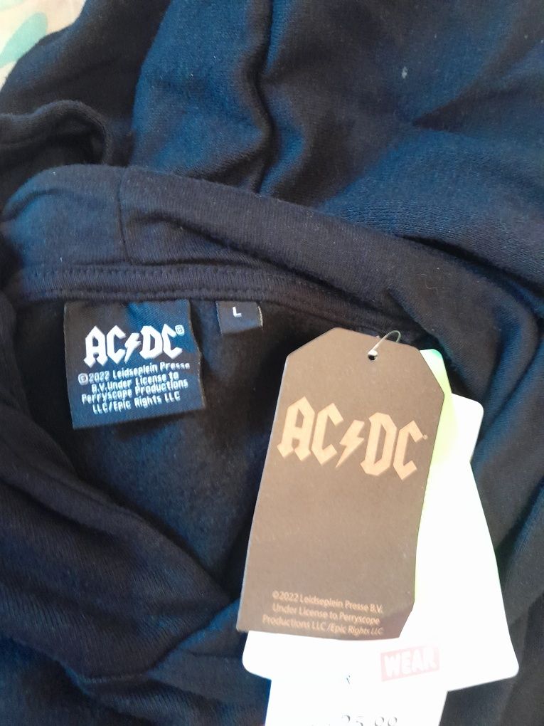 Продам толстовку AC/DC.