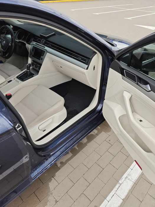 Продам авто 244 рідного пробігу