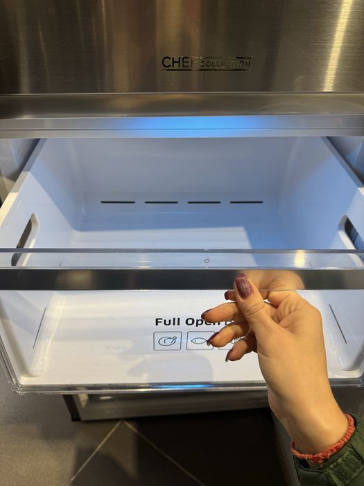 Холодильник Samsung