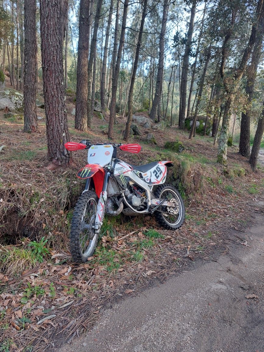 Vendo honda Cr125 de 1998