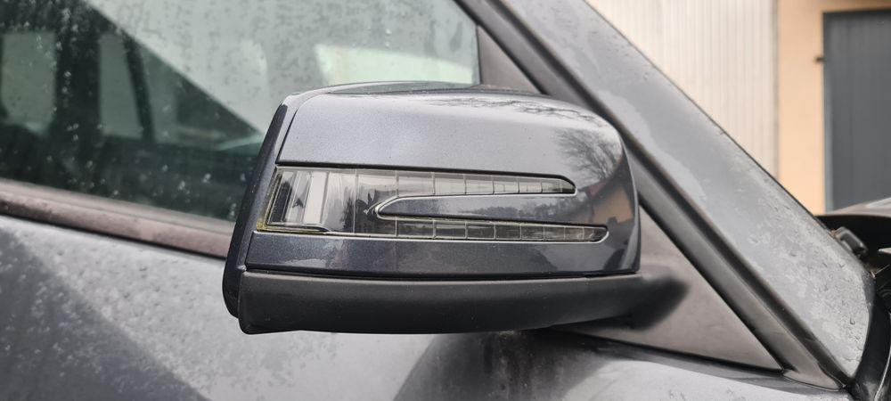 Lusterko Prawe Mercedes GLK X204 9 PIN Europa Lack. C755