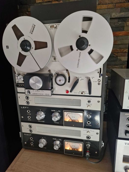 Akai M8 + Akai SS 110 (Magnetofon szpulowy i kolumny)