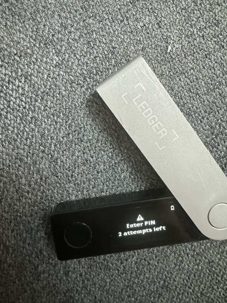 Криптогаманець Ledger Nano X Onyx Black