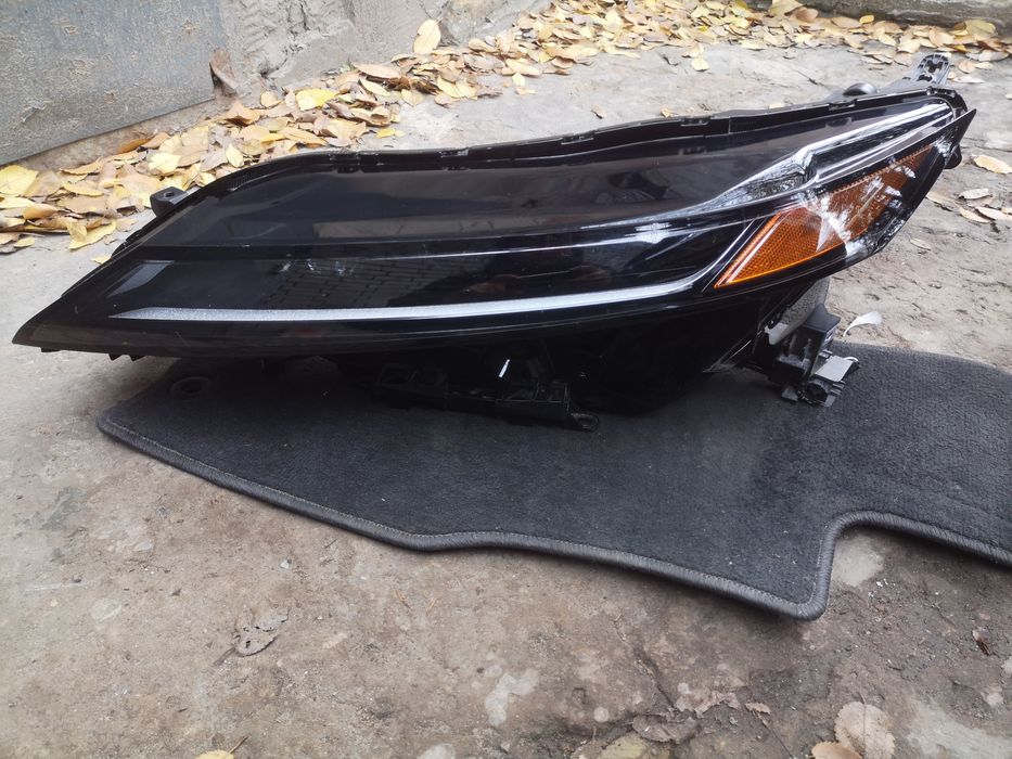 Фара Nissan Ariya левая