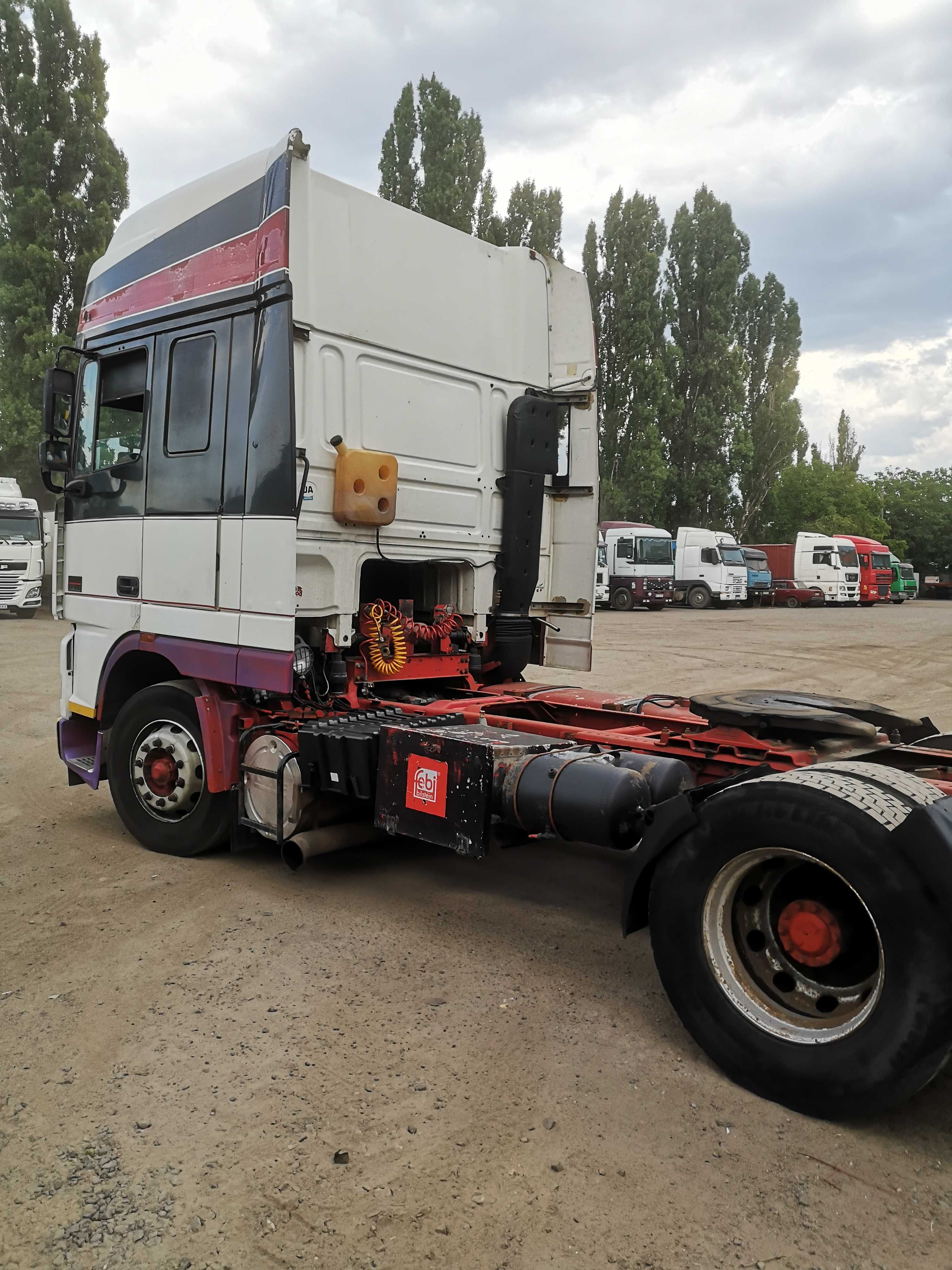 DAF XF 95 тягач 1998год
