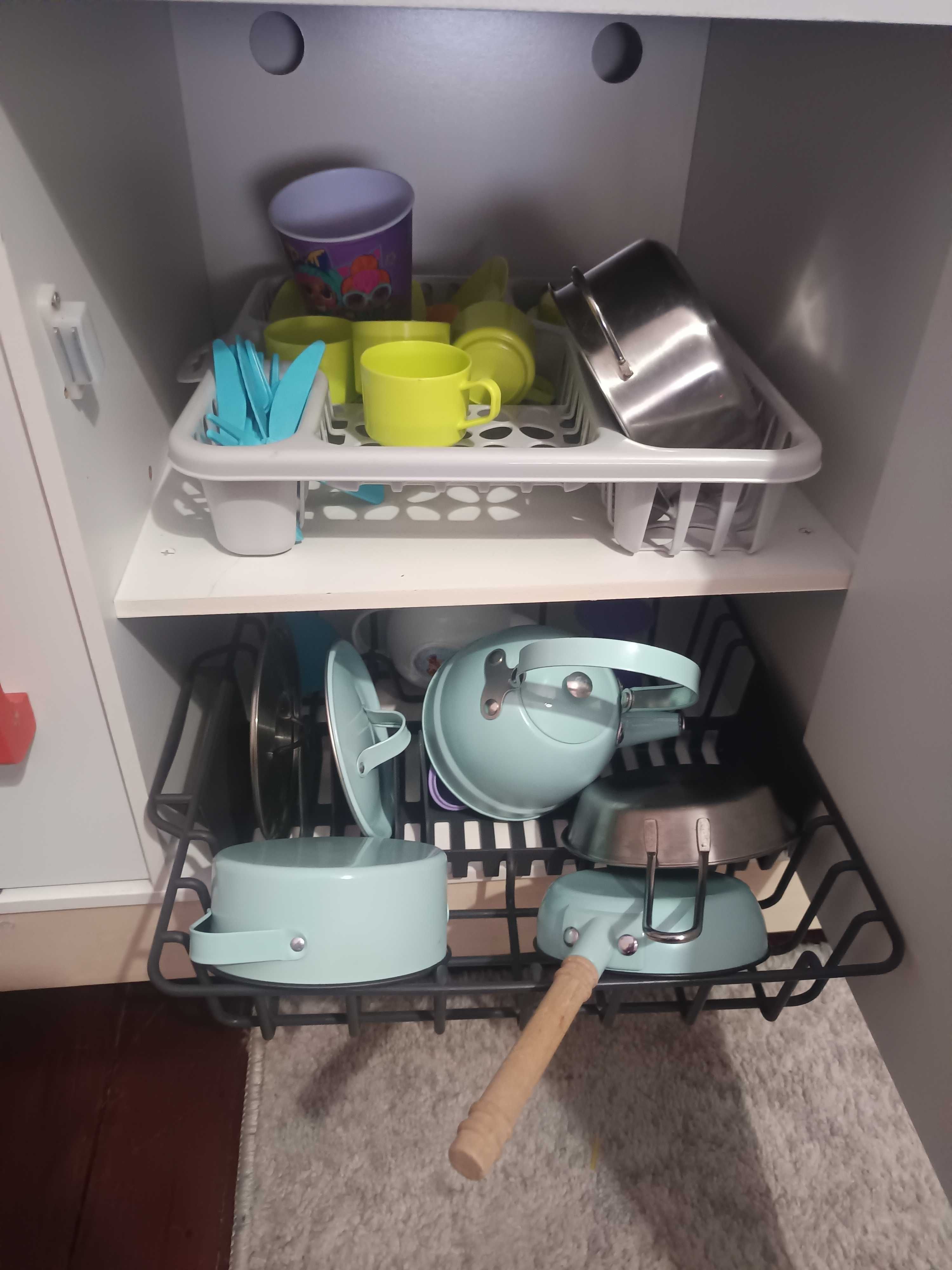 Cozinha de criança nova
