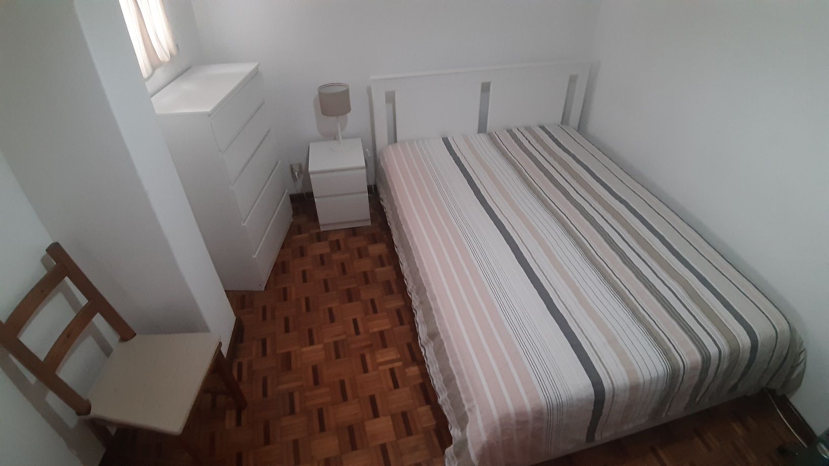 Mobília de Quarto Completa - 425€