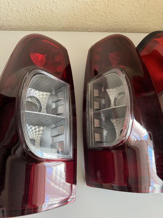 Стопи на авто Isuz D max nisan Navara D40 D22 нісанн навар ісузу д мак